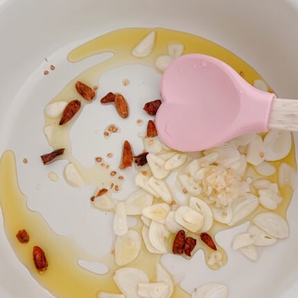1pc Heart-Shaped Silicone Spatula with Wooden Handles